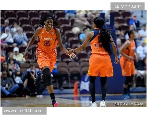 西雅图风暴与纽约自由激战正酣谁将赢得WNBA季后赛的荣耀之战