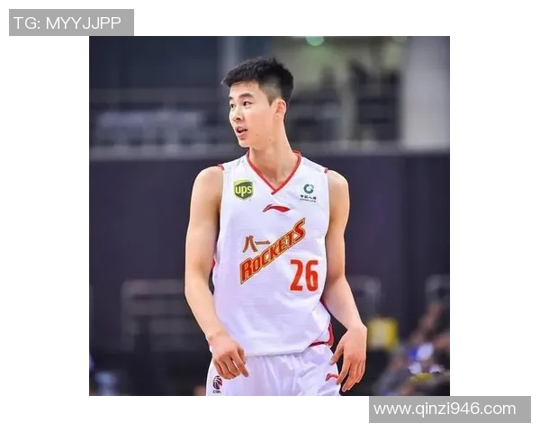 郭昊文：从青涩少年到篮球新星的成长之路与奋斗历程